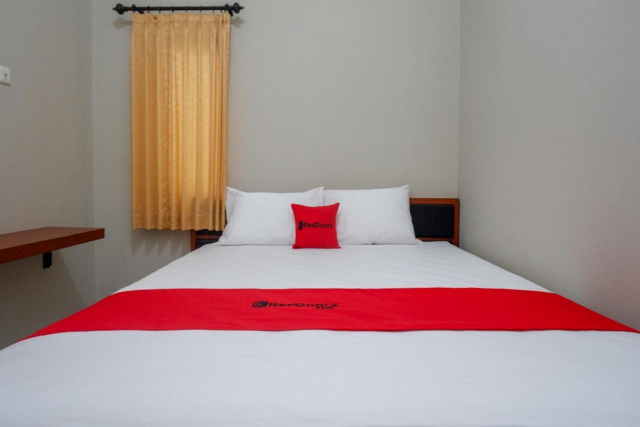 Hotel RedDoorz near Kampus UMP Purwokerto 2 Sumbang Zewnętrze zdjęcie