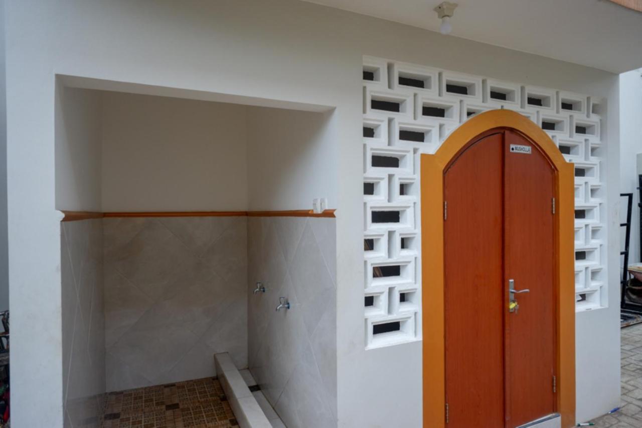 Hotel RedDoorz near Kampus UMP Purwokerto 2 Sumbang Zewnętrze zdjęcie