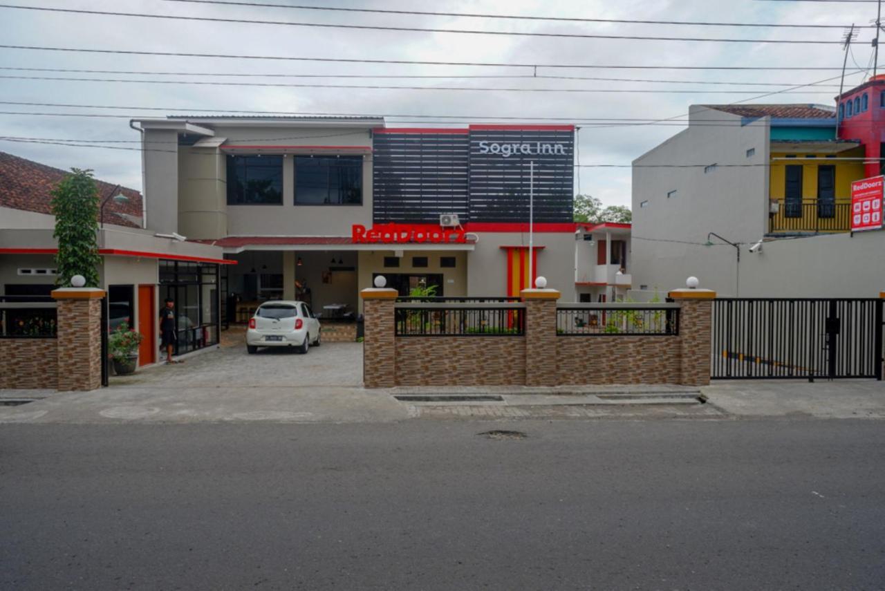 Hotel RedDoorz near Kampus UMP Purwokerto 2 Sumbang Zewnętrze zdjęcie