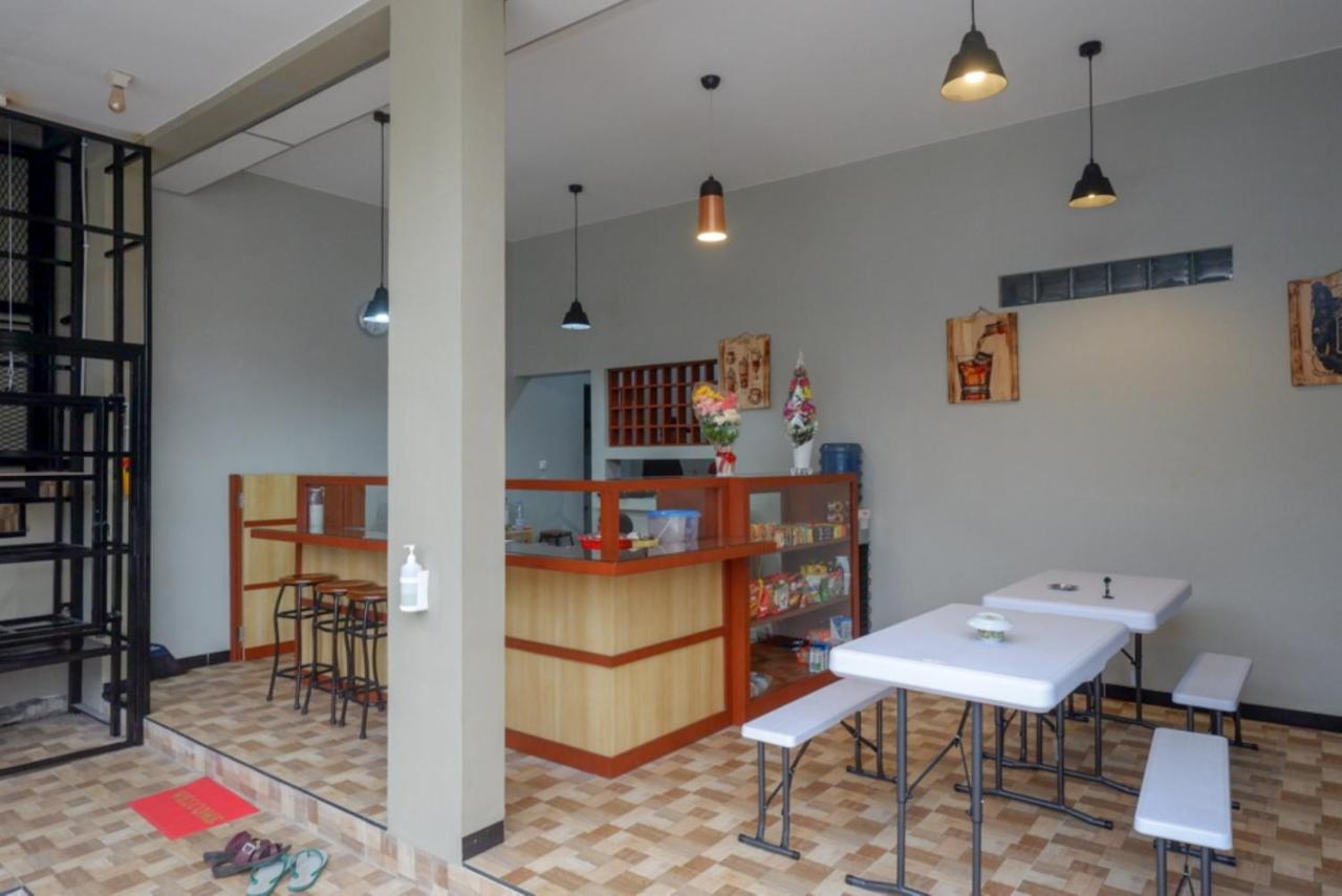 Hotel RedDoorz near Kampus UMP Purwokerto 2 Sumbang Zewnętrze zdjęcie